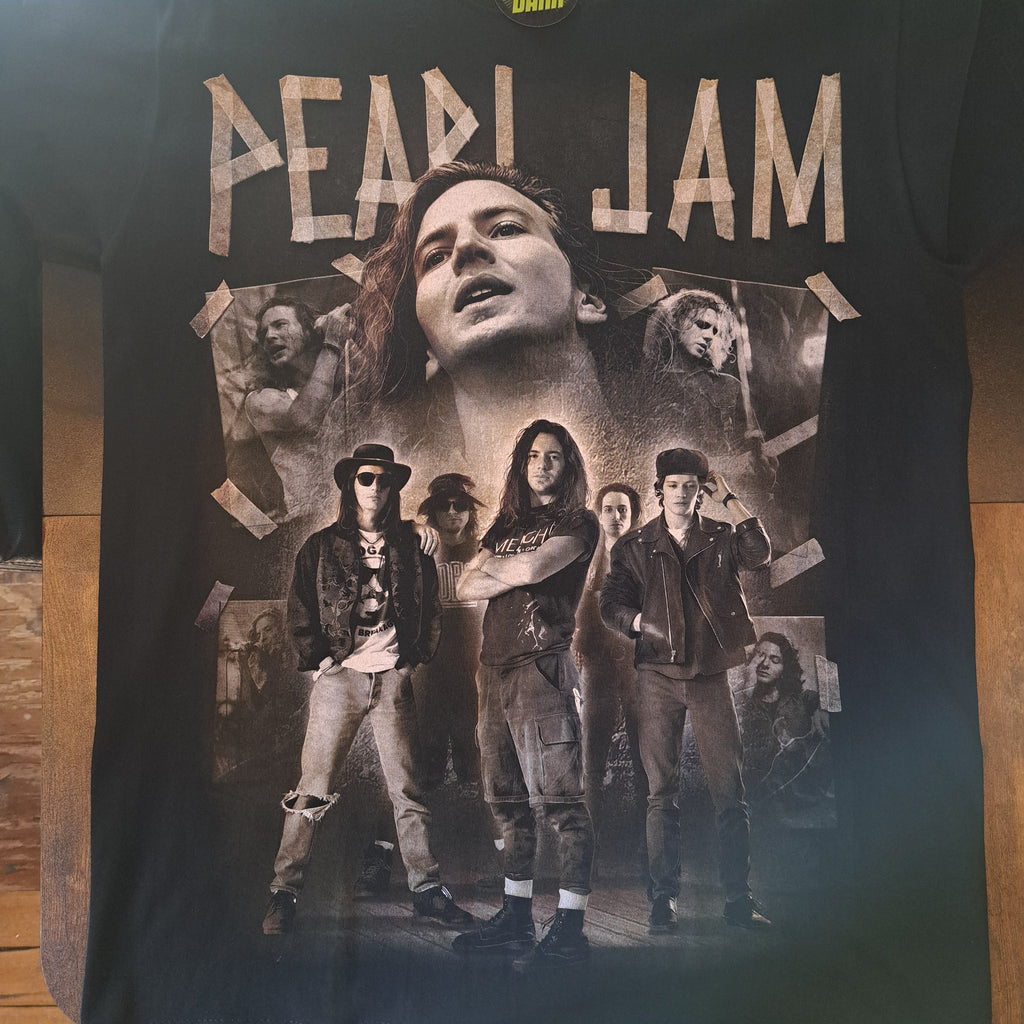 Black t-shirt with Pearl Jam graphic design